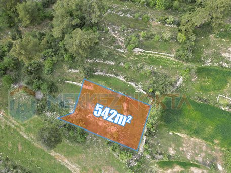 Flat Fertile Land Close to the Main Road in Muğla Kıran